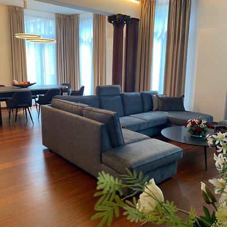 Botanique Suites Airbnb, Anvers Exterior foto